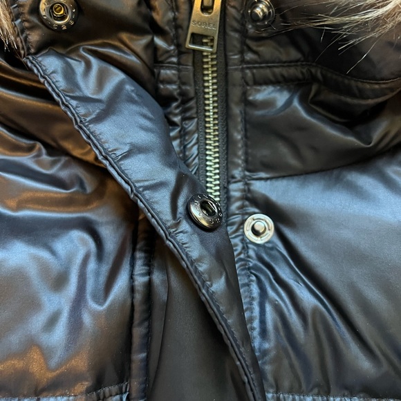 Sorel black puffy jacket size M w faux fur hood - Picture 5 of 8
